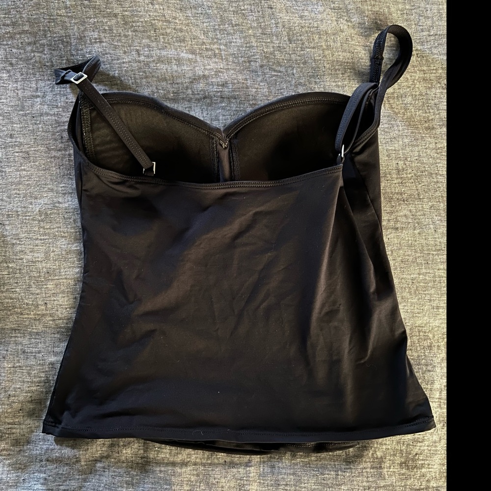 LA BLANCA BY ROD BEATTIE Tankini
Swimsuit Top - Size 6 In Very Good Condition! - Picture 2 of 11